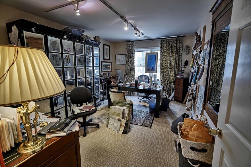 More Photos Of 584 State Rt 17, Ridgewood Office Residential For Lease