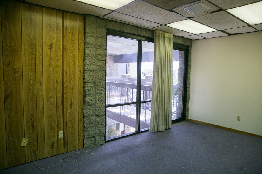 More Photos Of 165 E Southern Ave, Mesa Loft Creative Space For Lease