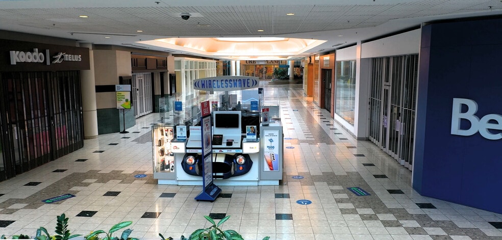 More Photos Of 785 Wonderland Rd S, London Freestanding For Lease