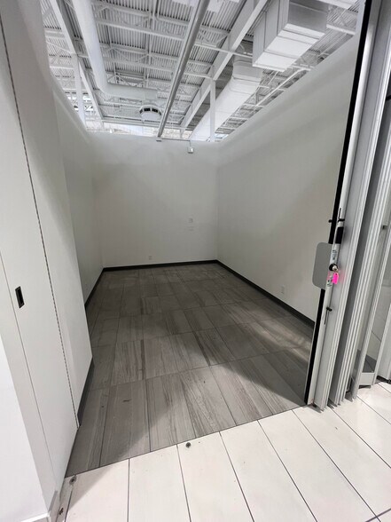 More Photos Of 260300 Writing Creek Cres, Balzac Storefront Retail Office For Lease
