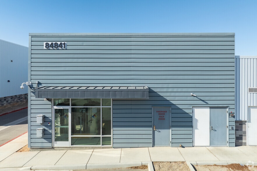 More Photos Of 84829 Avenue 48, Coachella Manufacturing For Sale