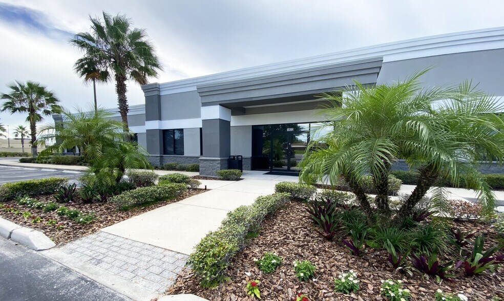 More Photos Of 1802 N Alafaya Trl, Orlando Medical For Sale