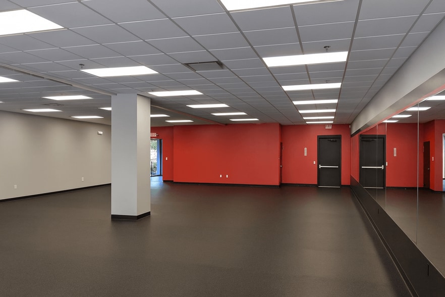 More Photos Of 6735 Conroy Windermere Rd, Orlando Medical For Sale