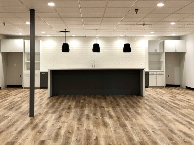 More Photos Of 4200 Buckingham Rd, Fort Worth Office For Lease