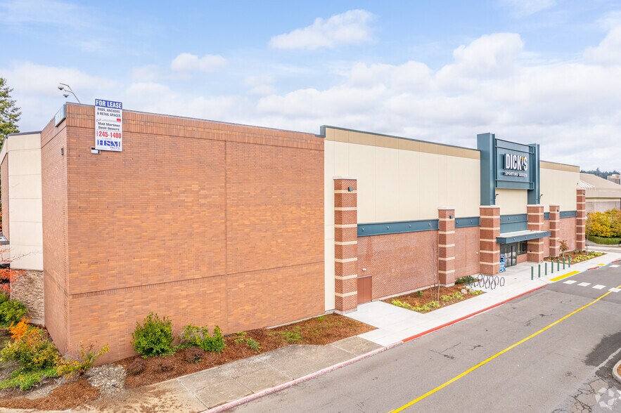 More Photos Of 11800 SE 82nd Ave, Happy Valley Department Store For Sale