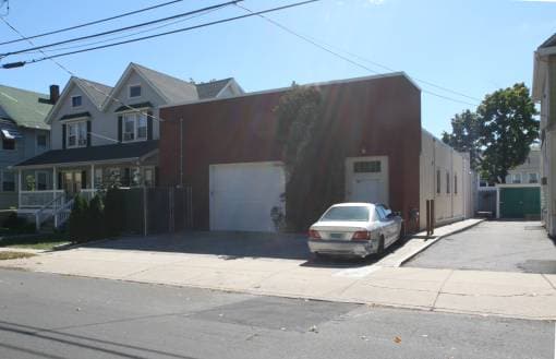 More Photos Of 34 Baxter Ave, Stamford Warehouse For Sale