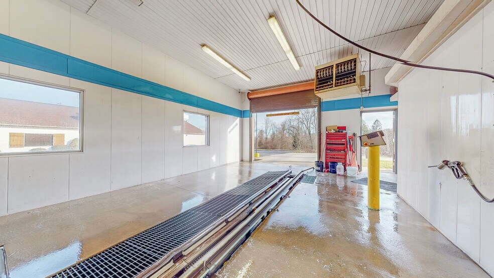 More Photos Of 4180 Sunset Blvd, Steubenville Carwash For Sale