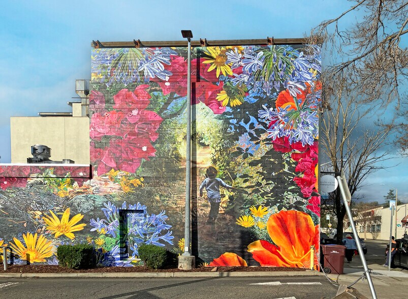 More Photos Of 3529 Fruitvale Ave, Oakland Light Manufacturing For Sale