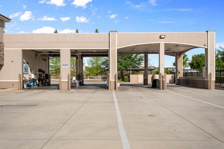 More Photos Of 1581 Berwick Dr, Champions Gate Carwash For Sale