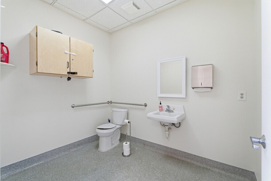 More Photos Of 2801 Godman Ave, Chico Office For Sale