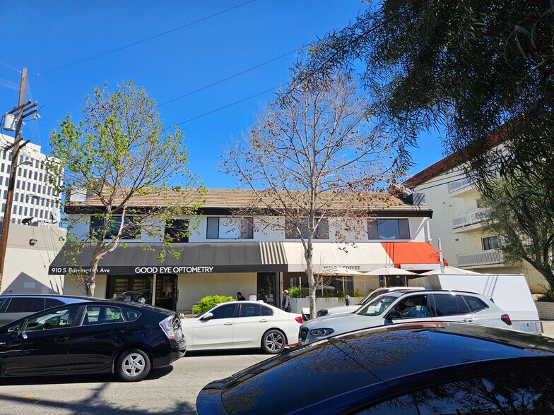 More Photos Of 910 S Barrington Ave, Los Angeles Storefront Retail Office For Lease
