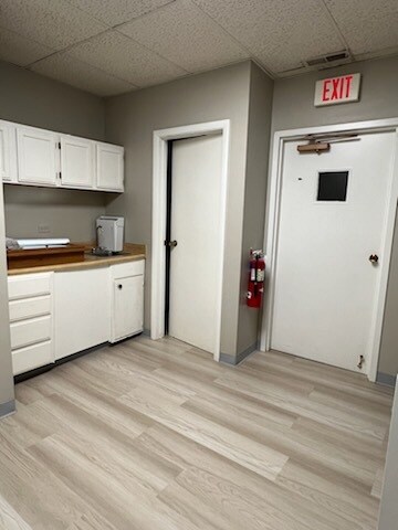 More Photos Of 32-34 W Chicago Ave, Naperville Storefront Retail Office For Lease