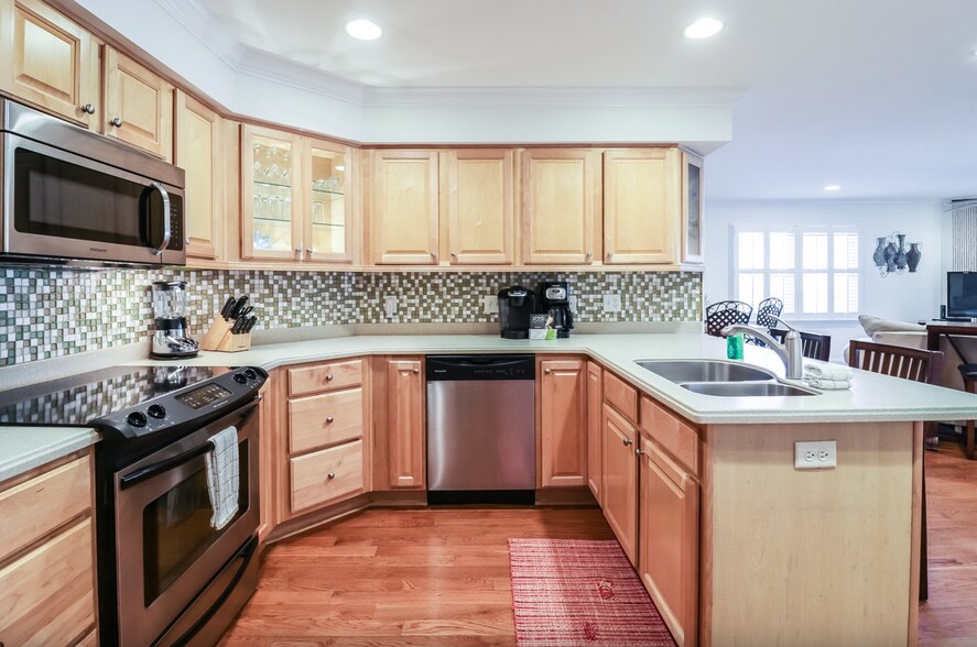 More Photos Of 13 Silver Ave, Tybee Island Apartments For Sale