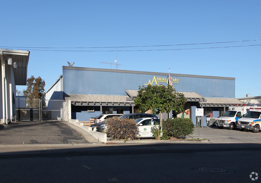 More Photos Of 1924 Commercial St, Escondido Warehouse For Lease