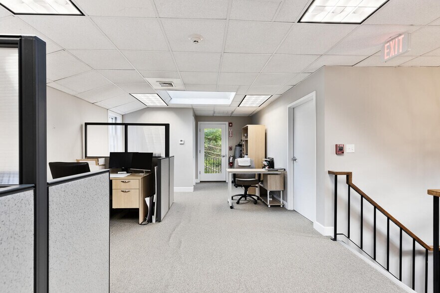 More Photos Of 271 Lincoln St, Lexington Office For Lease