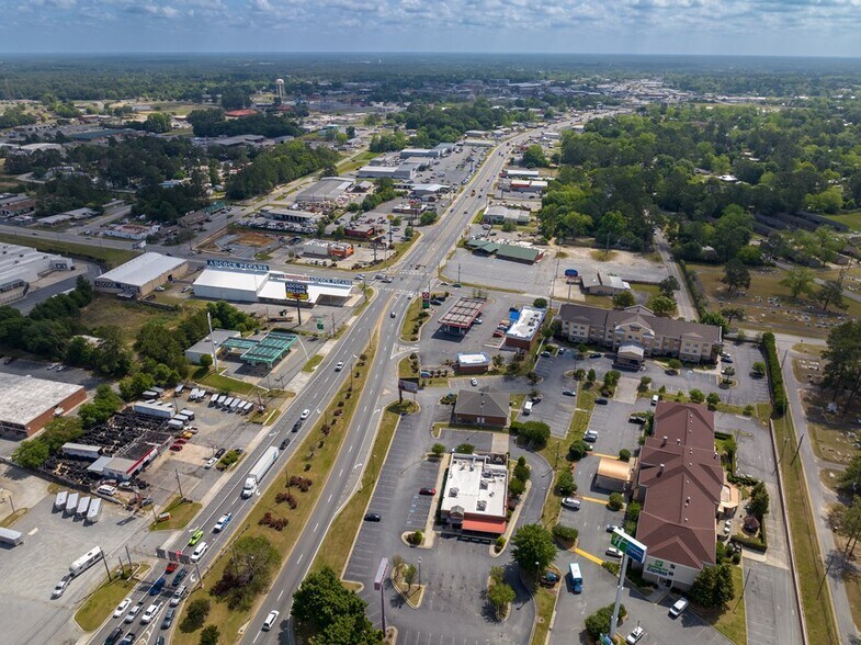 More Photos Of 806 US-82, Tifton Office For Sale