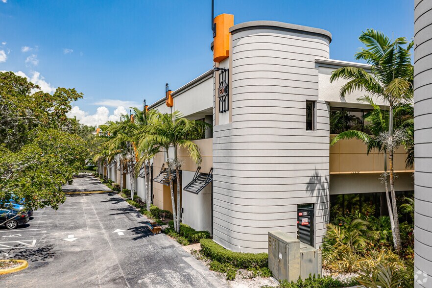 More Photos Of 350 Fairway Dr, Deerfield Beach Unknown For Lease