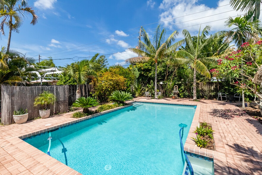 More Photos Of 1606 NE 15th Ave, Fort Lauderdale Specialty For Sale