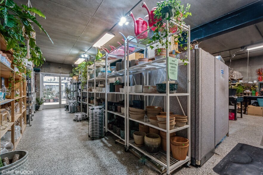 More Photos Of 2312 W Touhy Ave, Chicago General Retail For Sale