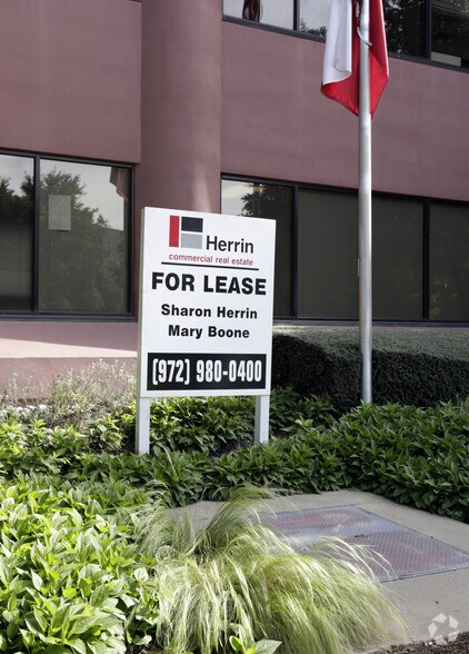 More Photos Of 6001 Summerside Dr, Dallas Office For Sale