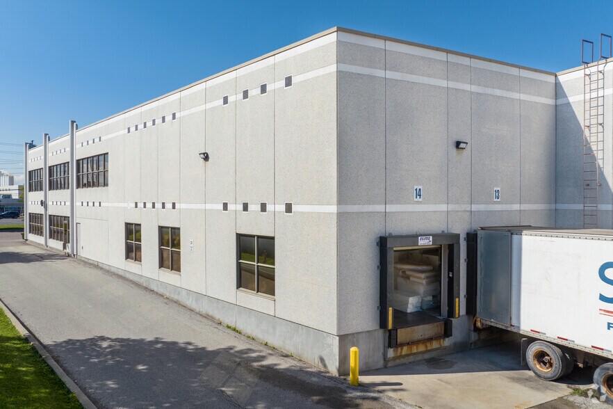 More Photos Of 123 Ashbridge Cir, Vaughan Industrial For Sale
