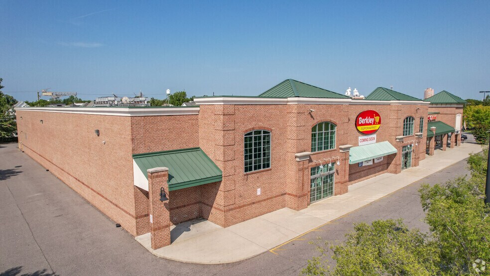 More Photos Of 201 E Berkley Ave, Norfolk General Retail For Lease