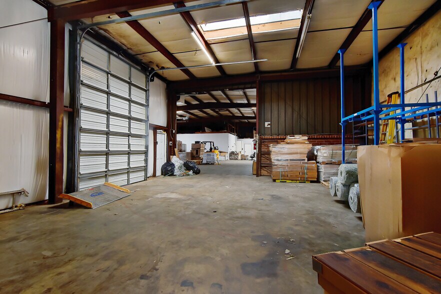 More Photos Of 1600 N Main St, Kannapolis Showroom For Sale