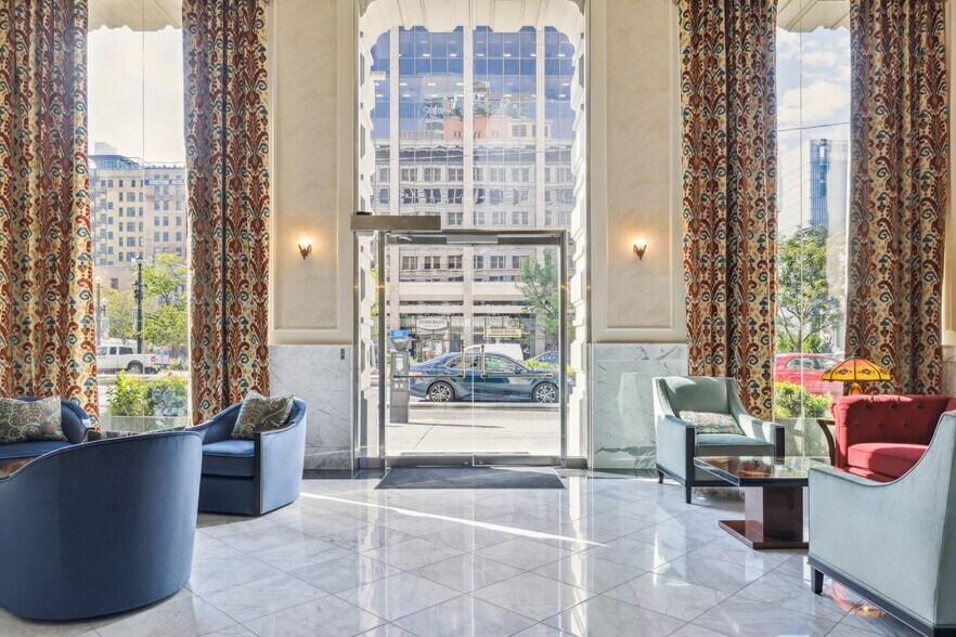 More Photos Of 10 W Broadway, Salt Lake City Office For Lease