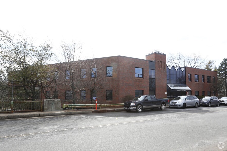 More Photos Of 1400 Centre St, Newton Medical For Lease