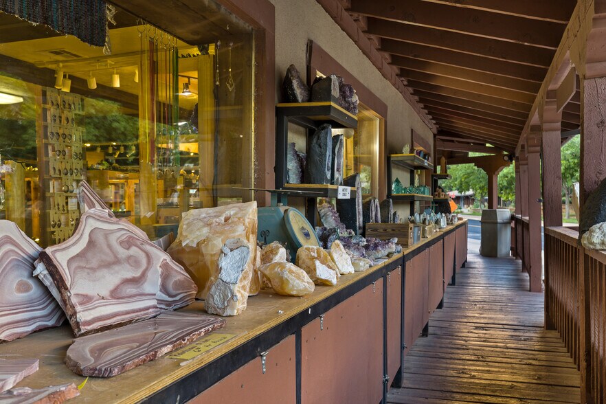 More Photos Of 694 Zion Park Blvd, Springdale Storefront Retail Residential For Sale