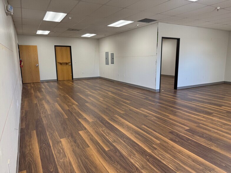 More Photos Of 3594 E Lincoln St, Tucson Truck Terminal For Lease