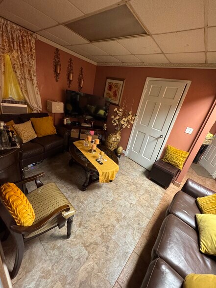 More Photos Of 10121 132nd St, South Richmond Hill Multifamily For Sale