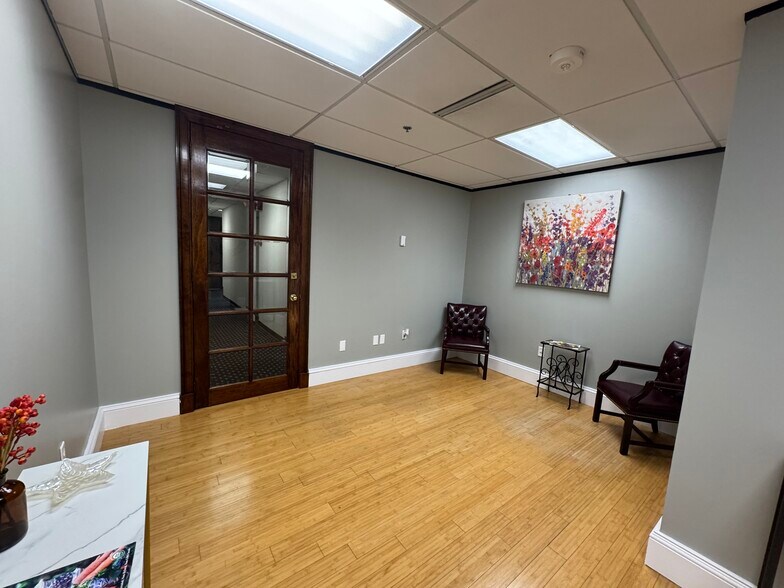 More Photos Of 233 E Bay St, Jacksonville Office For Sale
