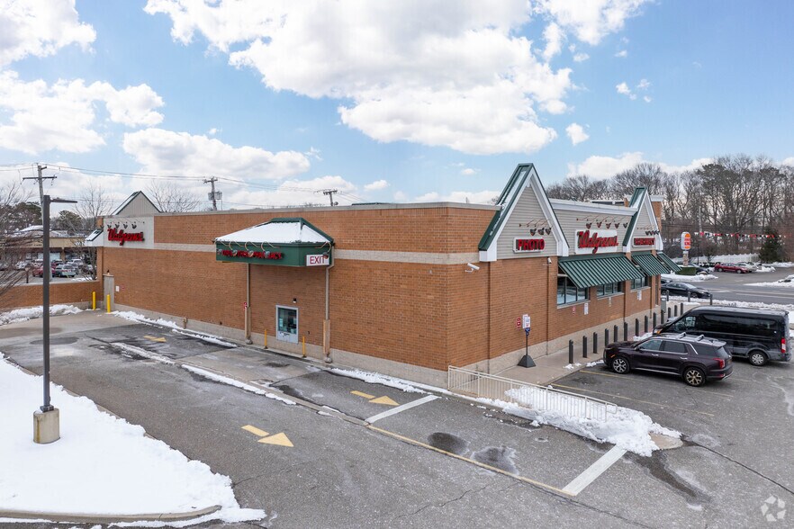 More Photos Of 863 Montauk Hwy, Shirley Drugstore For Sale