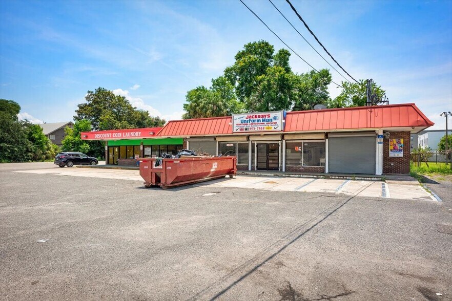 More Photos Of 20 E 9th St, Jacksonville Freestanding For Sale