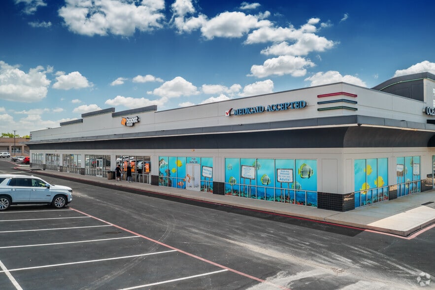 Primary Photo Of 7142 San Pedro Ave, San Antonio Unknown For Lease