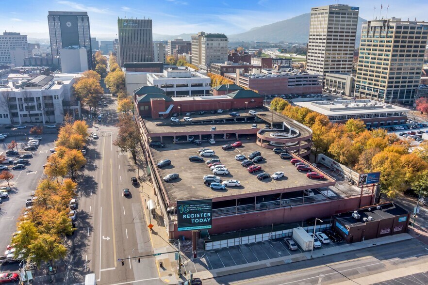 More Photos Of 511 Market St, Chattanooga Specialty For Lease