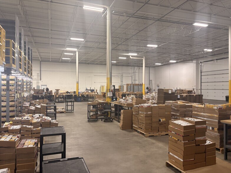 More Photos Of 22555 Ascoa Ct, Strongsville Warehouse For Sale