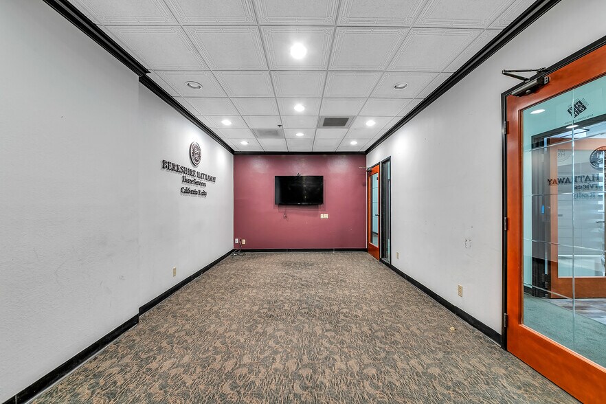 More Photos Of 2860 E Thousand Oaks Blvd, Thousand Oaks Office For Lease