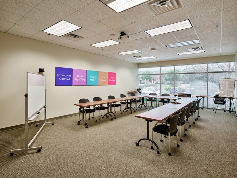 More Photos Of 12508 Jones Maltsberger Rd, San Antonio Office For Lease