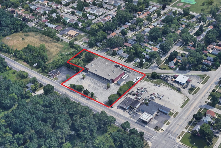 More Photos Of 1301 S Lewis Ave, Waukegan Freestanding For Sale