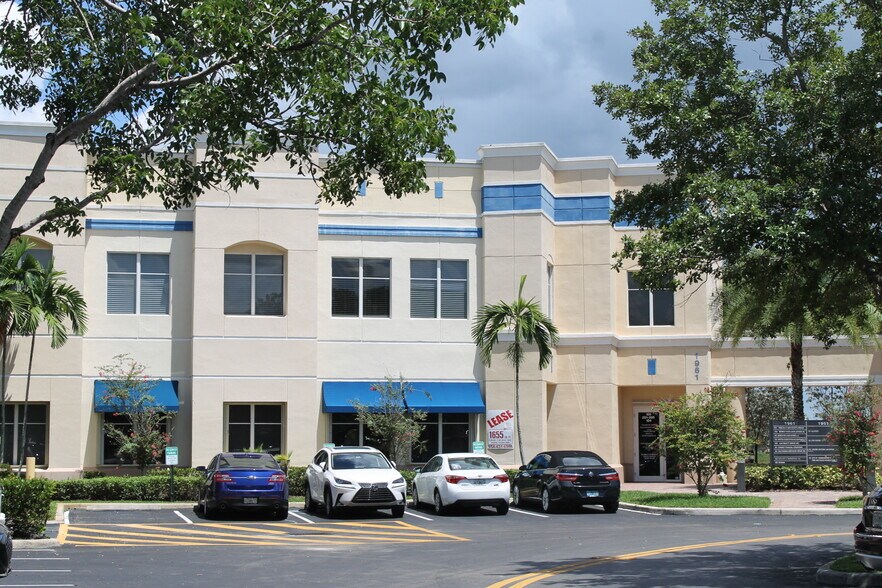 More Photos Of 1961 NW 150th Ave, Pembroke Pines Office For Lease