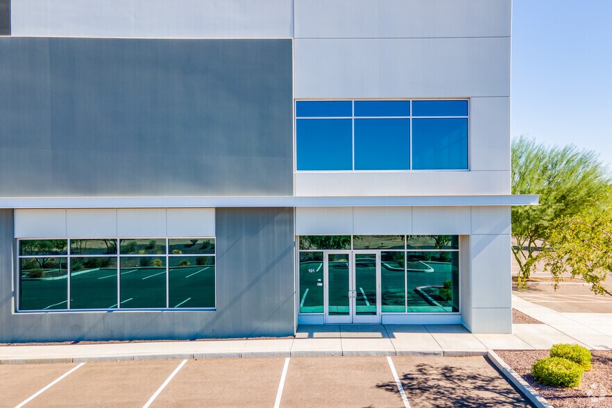 More Photos Of 1343 N Colorado St, Gilbert Distribution For Lease