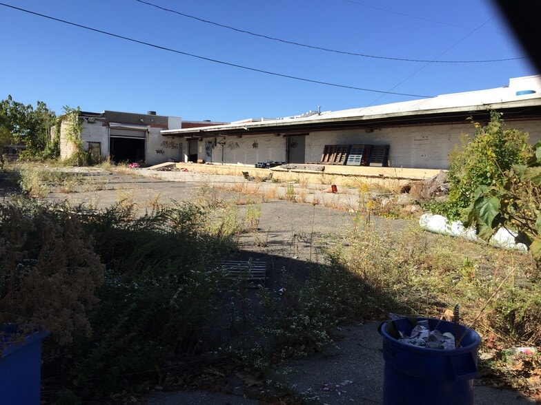 More Photos Of 2565 Pennsylvania Ave, Baltimore Warehouse For Sale
