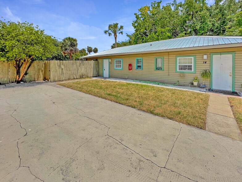 More Photos Of 321 W Ianthe St, Tavares Multifamily For Sale