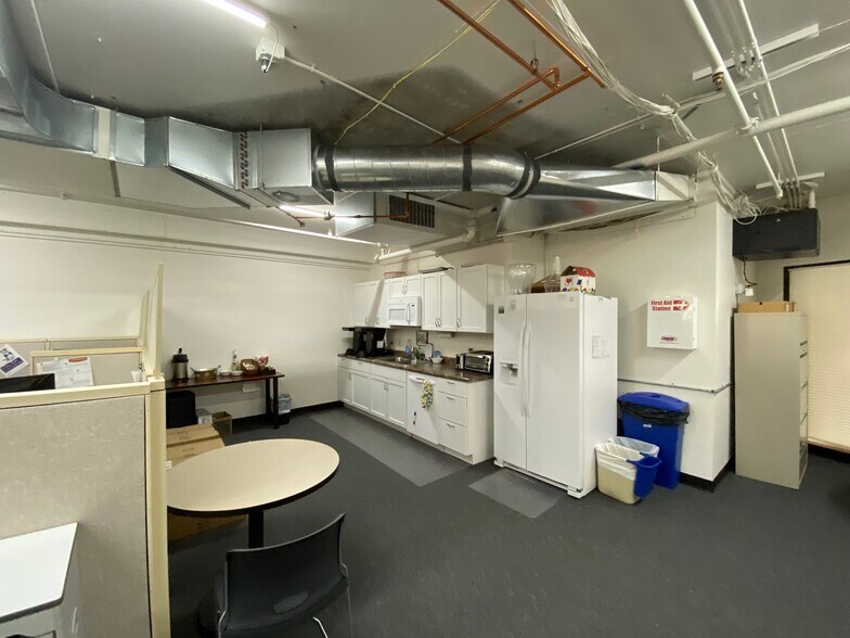 More Photos Of 100-101 E Milwaukee St, Janesville Office For Lease