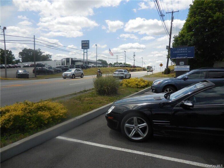 More Photos Of 34 Route 17K, Newburgh Medical For Lease