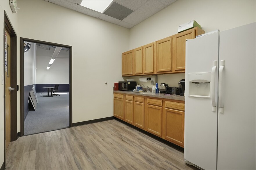 More Photos Of 10835 Dover St, Westminster Unknown For Lease