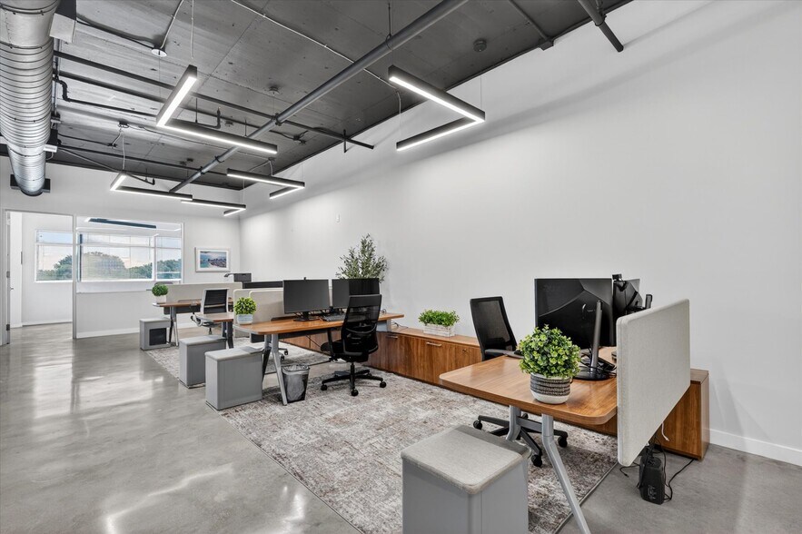 More Photos Of 7301 SW 57th Ct, South Miami Office For Sale