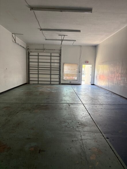 More Photos Of 19800 Veterans Blvd, Port Charlotte Warehouse For Sale